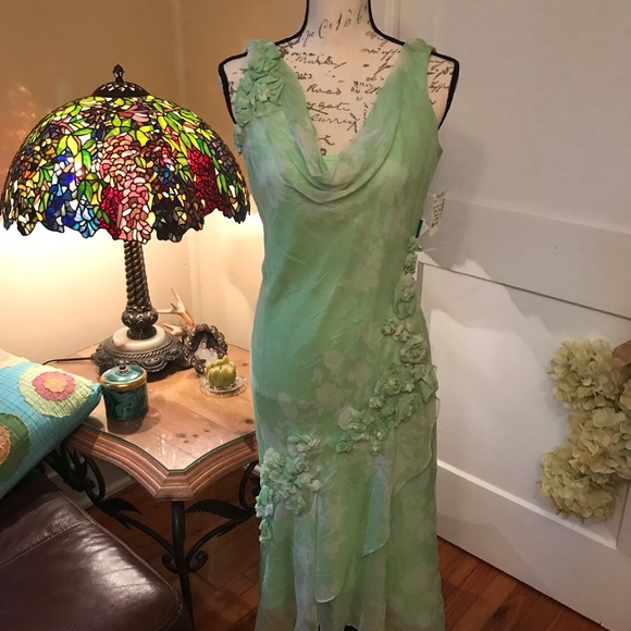 Ice Dresses & Skirts - Beautiful dress!
